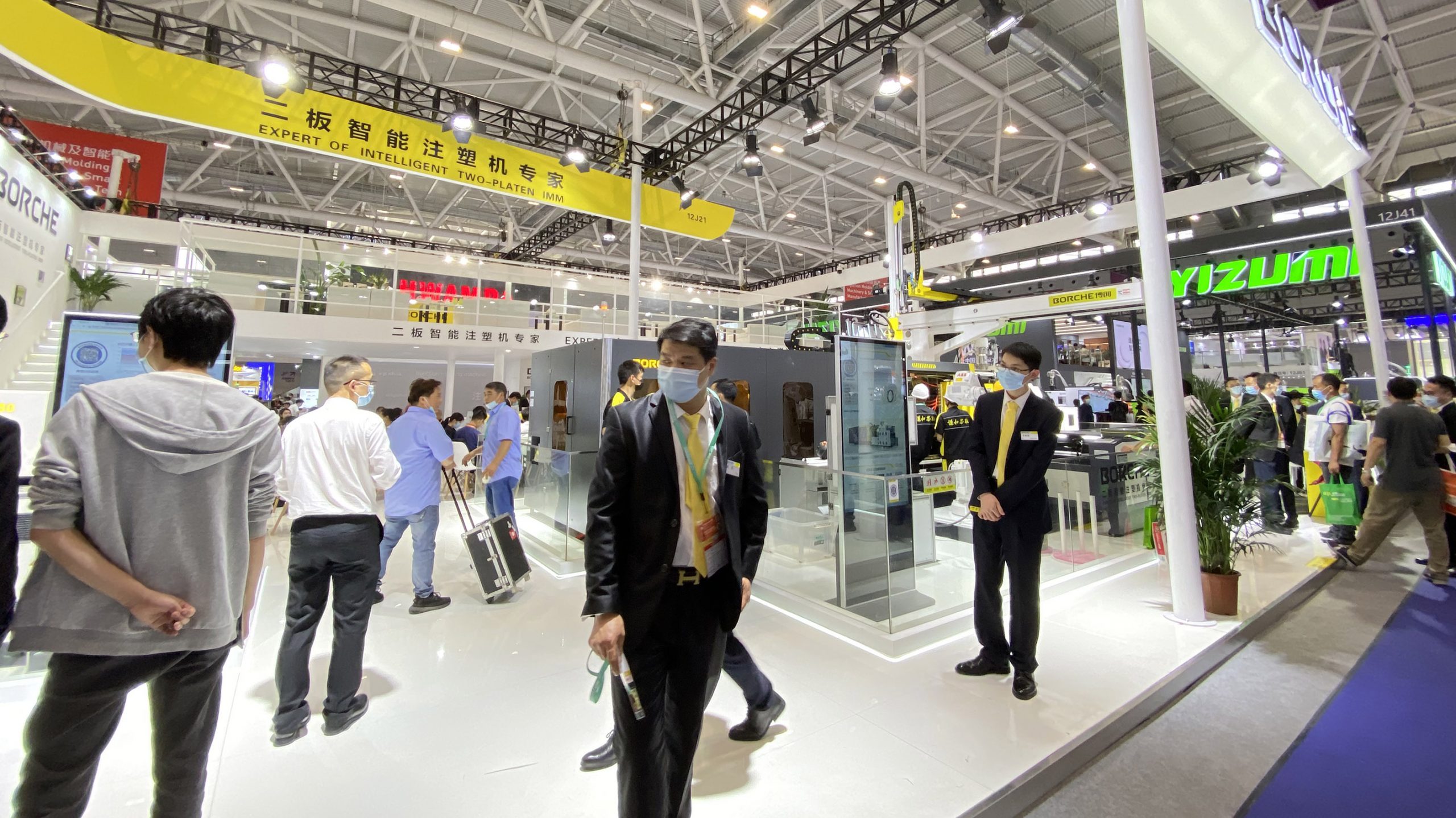 發掘材料科技與創意靈感！我城企業組團打卡CHINAPLAS國際橡塑展