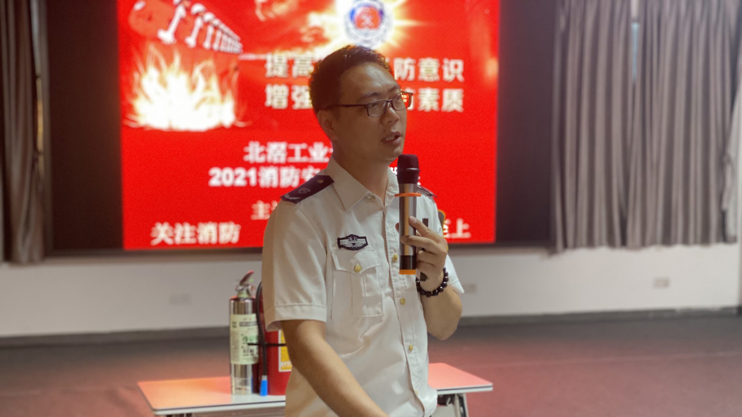 消防常演練、安全記心中，筑牢園區(qū)消防安全防線