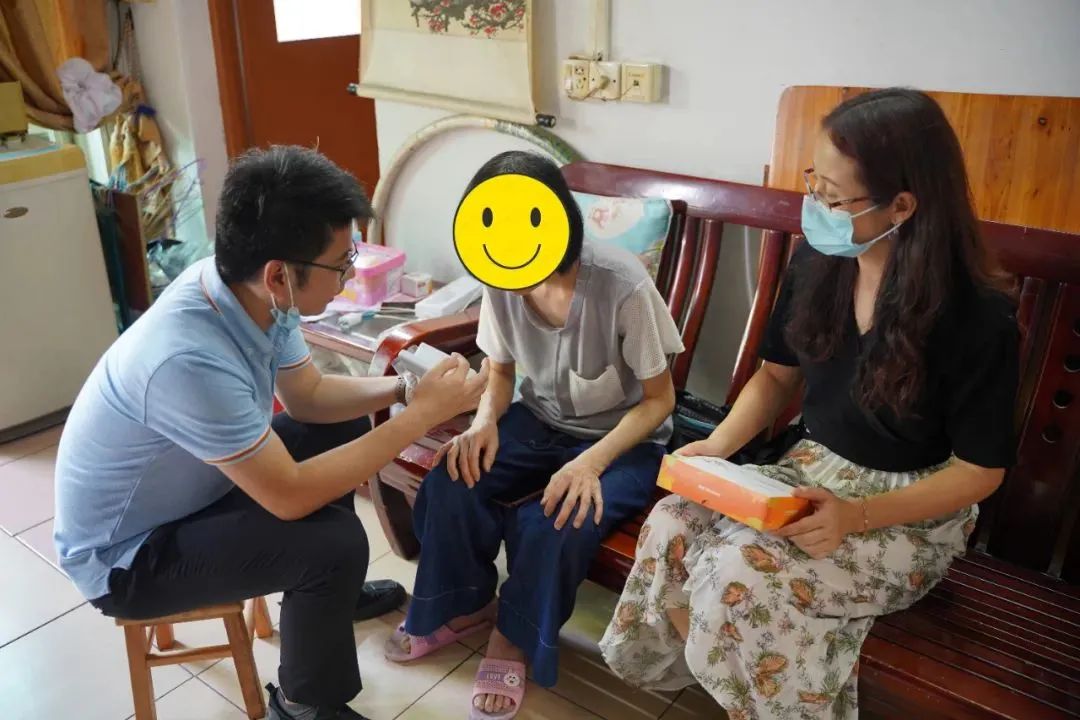 黨建引領 | “紅創之師”幫扶社區弱勢群體，設計傳播正能量！
