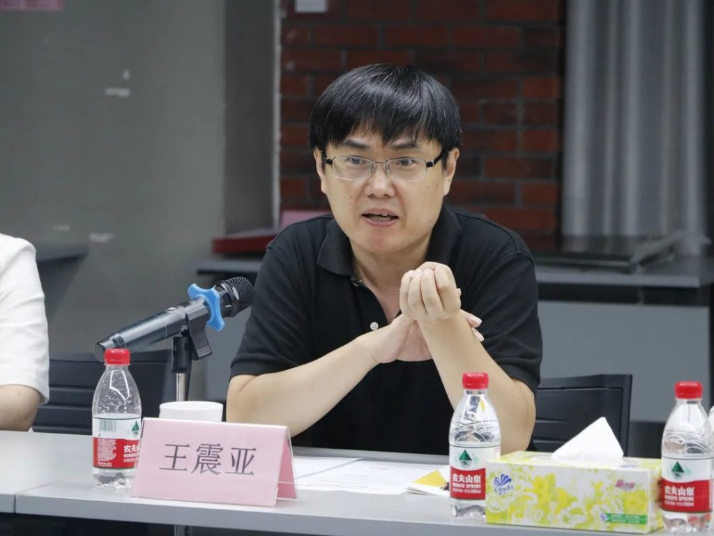 產(chǎn)業(yè)、行業(yè)現(xiàn)狀及發(fā)展趨勢(shì)調(diào)研研討會(huì)暨就業(yè)實(shí)習(xí)基地簽約儀式圓滿(mǎn)落幕