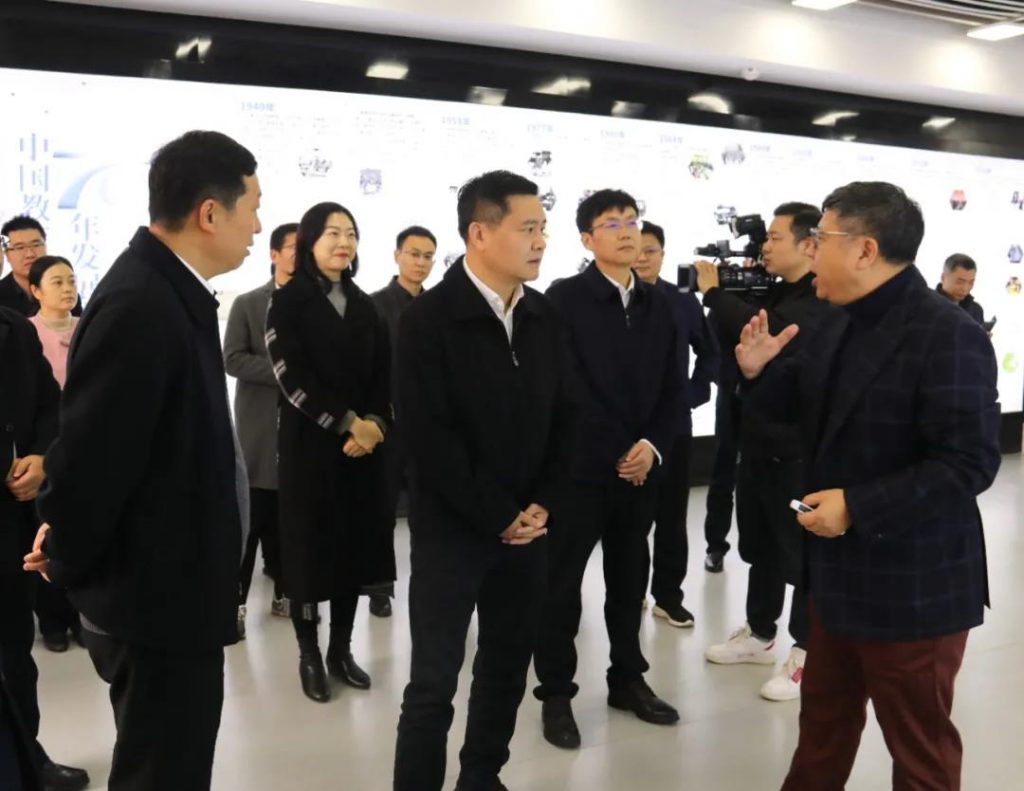聚焦！南昌市紅谷灘區黨政代表團考察設計小鎮