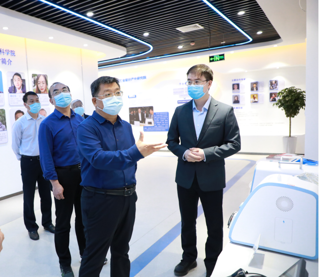 焦作市工信局局長付希強一行蒞臨設計城參觀考察并座談
