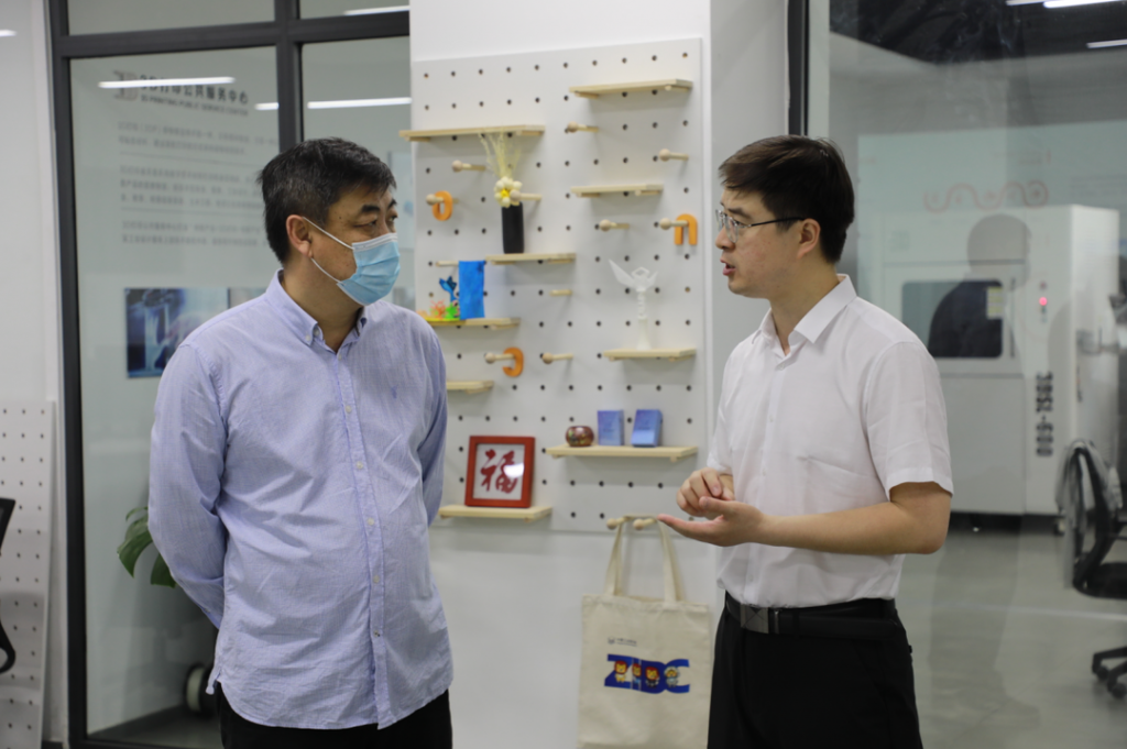 焦作市科協副主席李峰一行，蒞臨設計城開展省科普教育基地調研工作