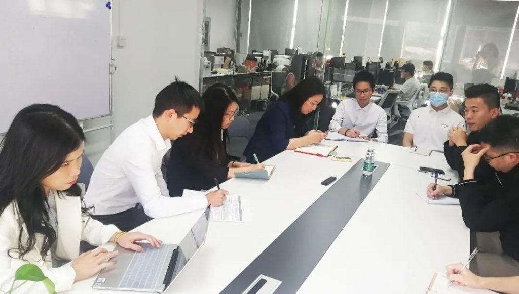 資深法律顧問團隊走進設計城，為企業高質量發展保駕護航！