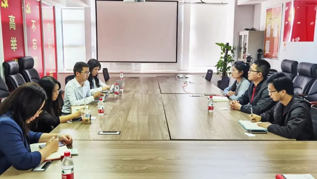 資深法律顧問團隊走進設計城，為企業高質量發展保駕護航！