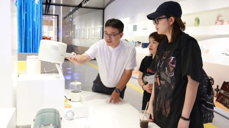 設計遇上“新營銷”，騰訊行業(yè)服務團隊入城鏈接品牌升級