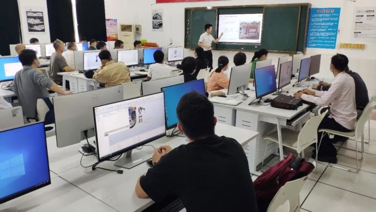 兩個月掌握工業機器人操作，設計城助力北滘培育智造人才！