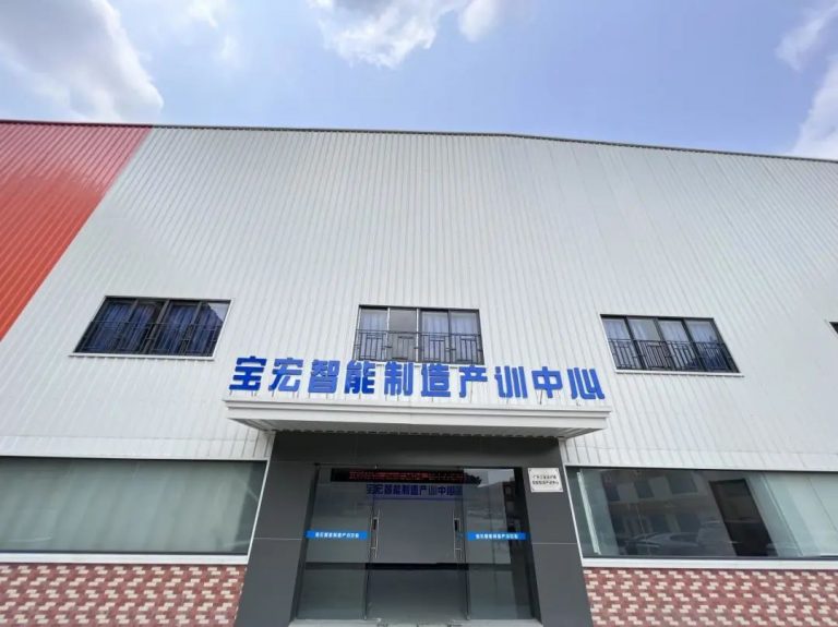 兩個月掌握工業機器人操作，設計城助力北滘培育智造人才！