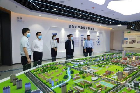 【園區(qū)動態(tài)】河南省委編辦主任王付林一行蒞臨設(shè)計(jì)城參觀考察