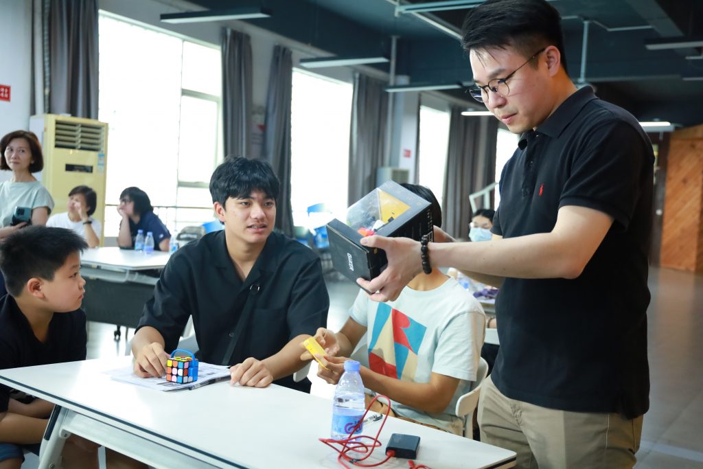 香港青年探尋設(shè)計城 共赴大灣區(qū)創(chuàng)新之旅